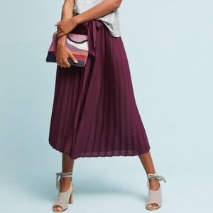 Featherbone Pleated Cropped Wide Legs Maroon Pants
